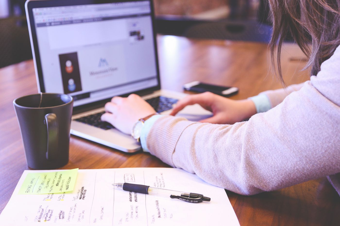 woman-at-computer.jpg