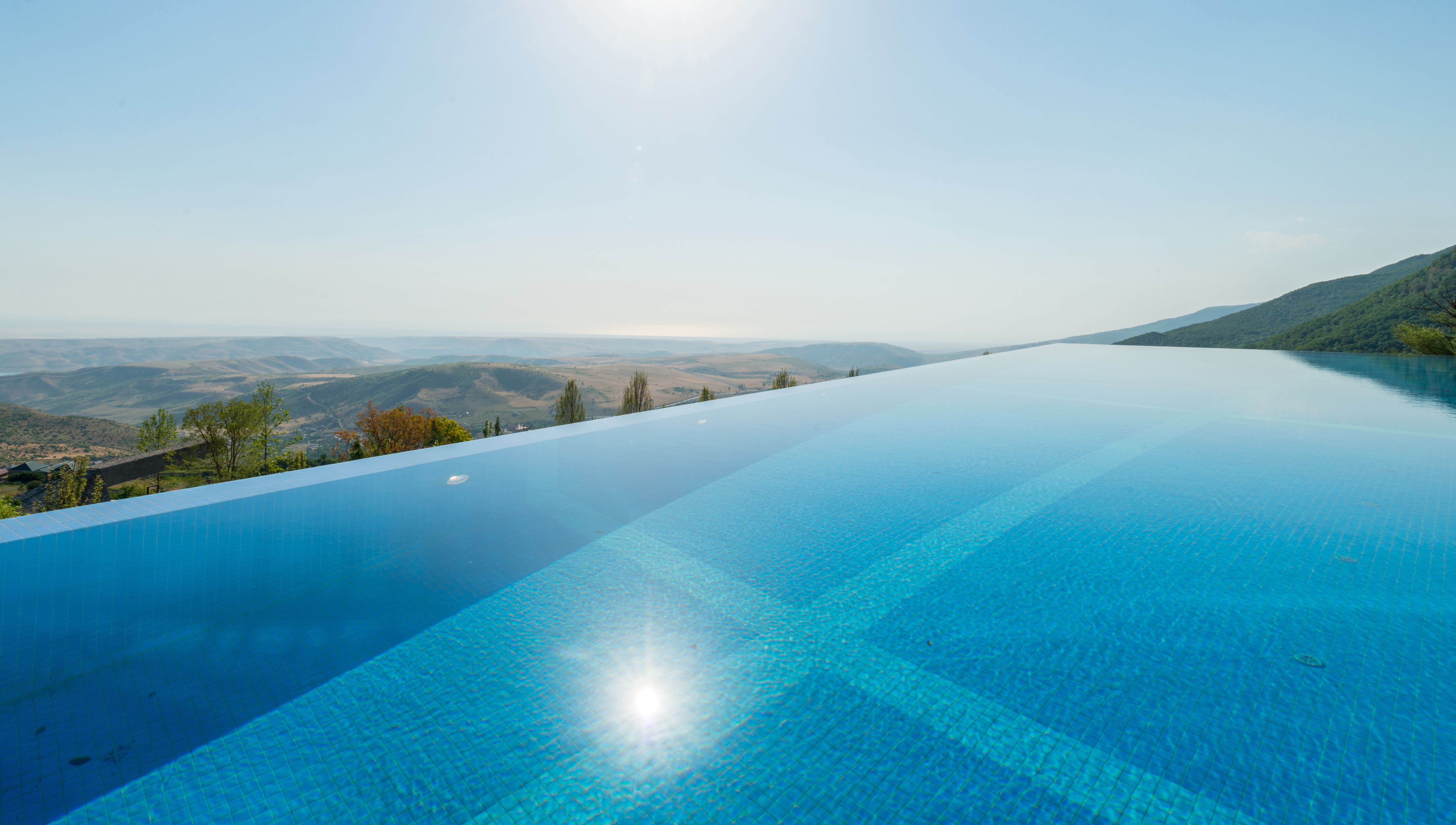 what is an above ground concrete pool