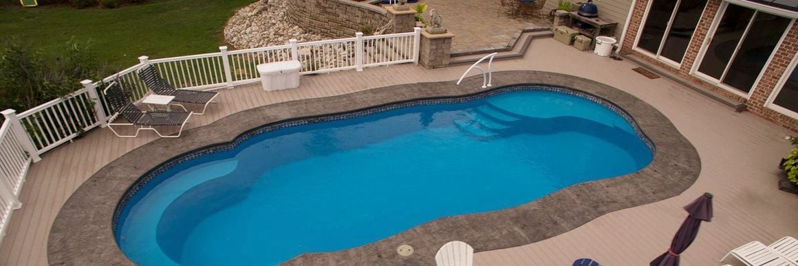 wood deck around fiberglass pool